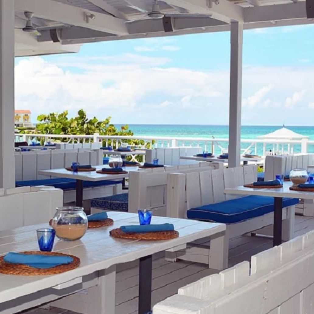 Blue Sail Bar & Grill