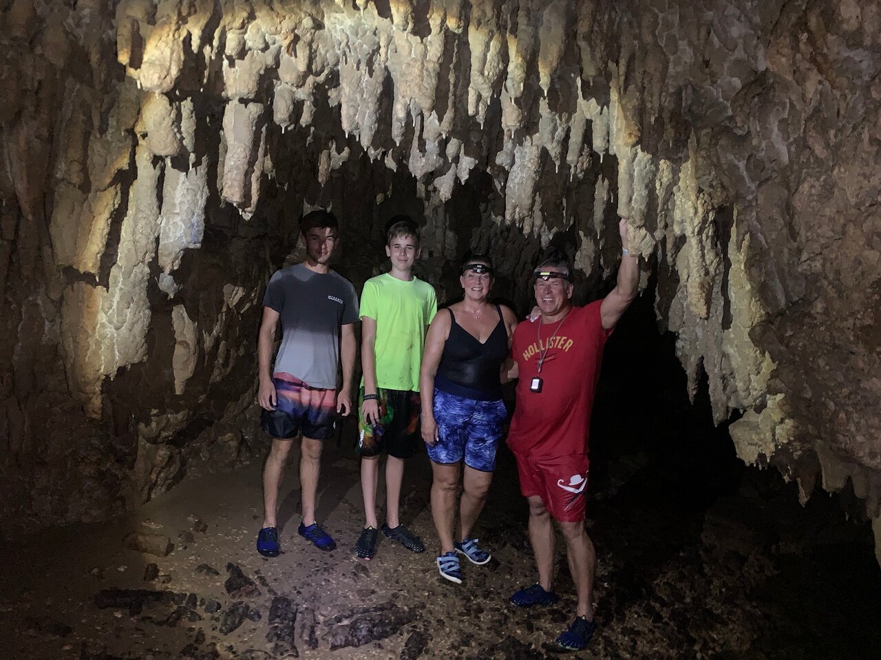 Coles Cave Hike