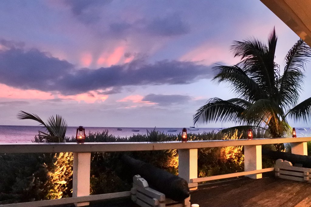 Drift Ocean Terrace Lounge