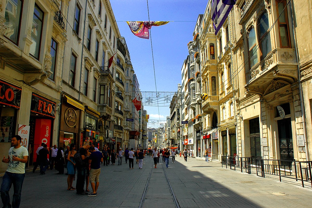 Istiklal Caddesi (Istiklal Avenue)