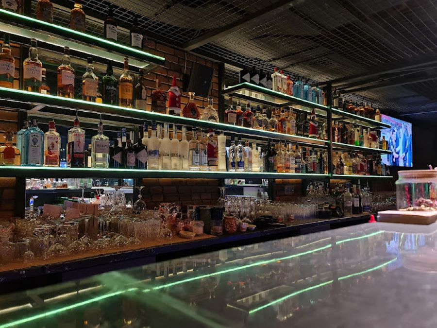 Piccadilly Pub and Restaurant