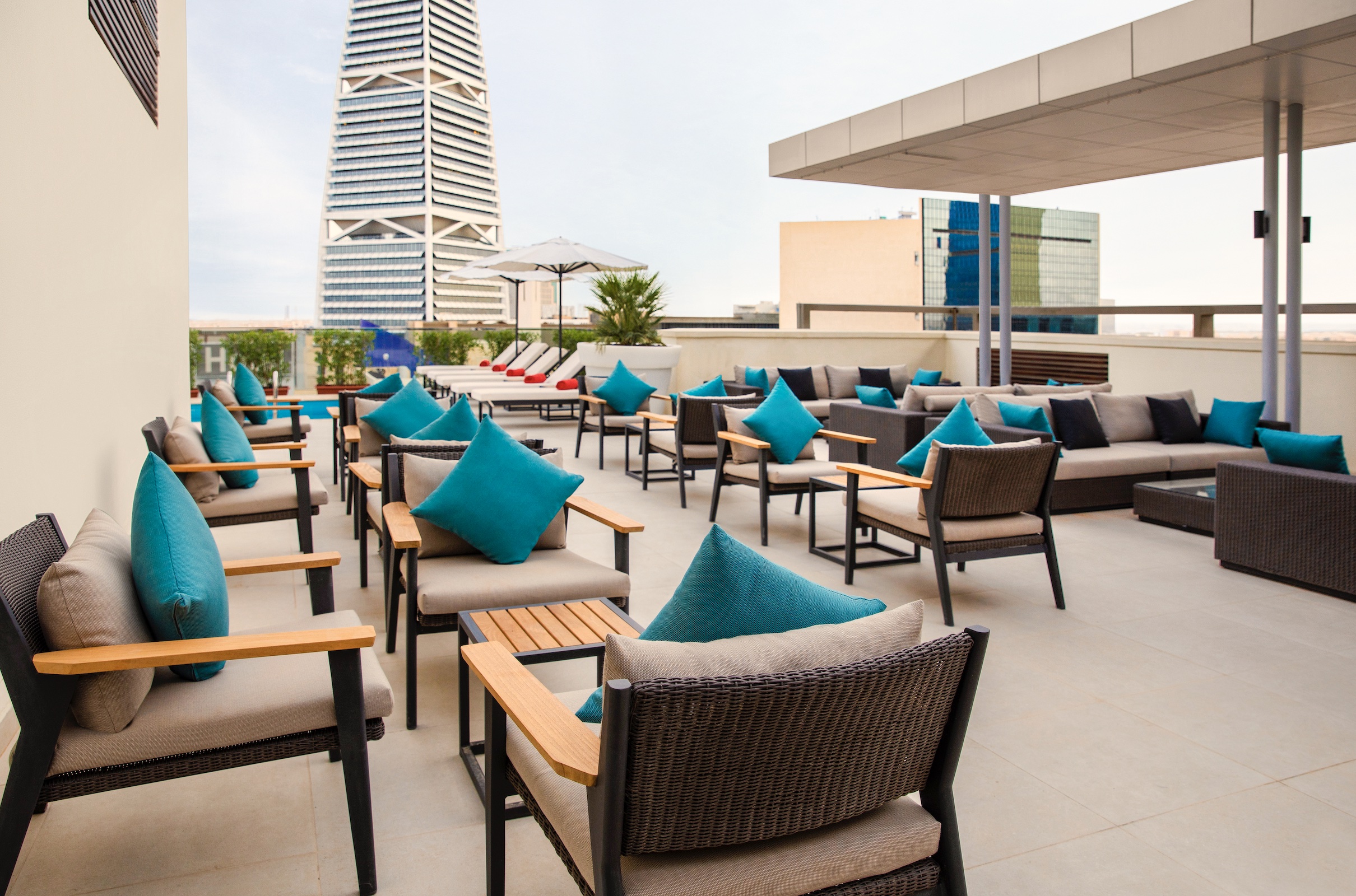 Pool Lounge - Centro Olaya